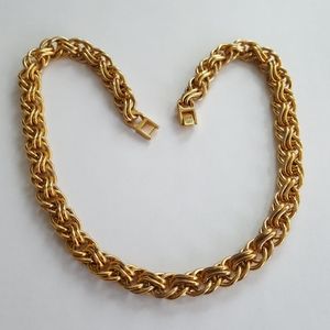 Gold chain necklace